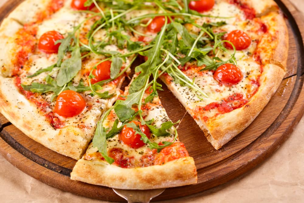 Pizza à la Mozzarella, Roquette et Tomates Cerises, 4 personnes